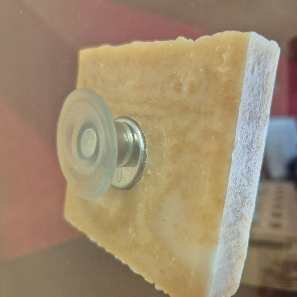 Porte-savon aimanté