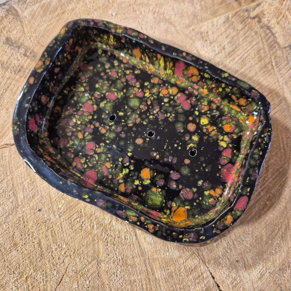 Porte savon céramique noir coloré